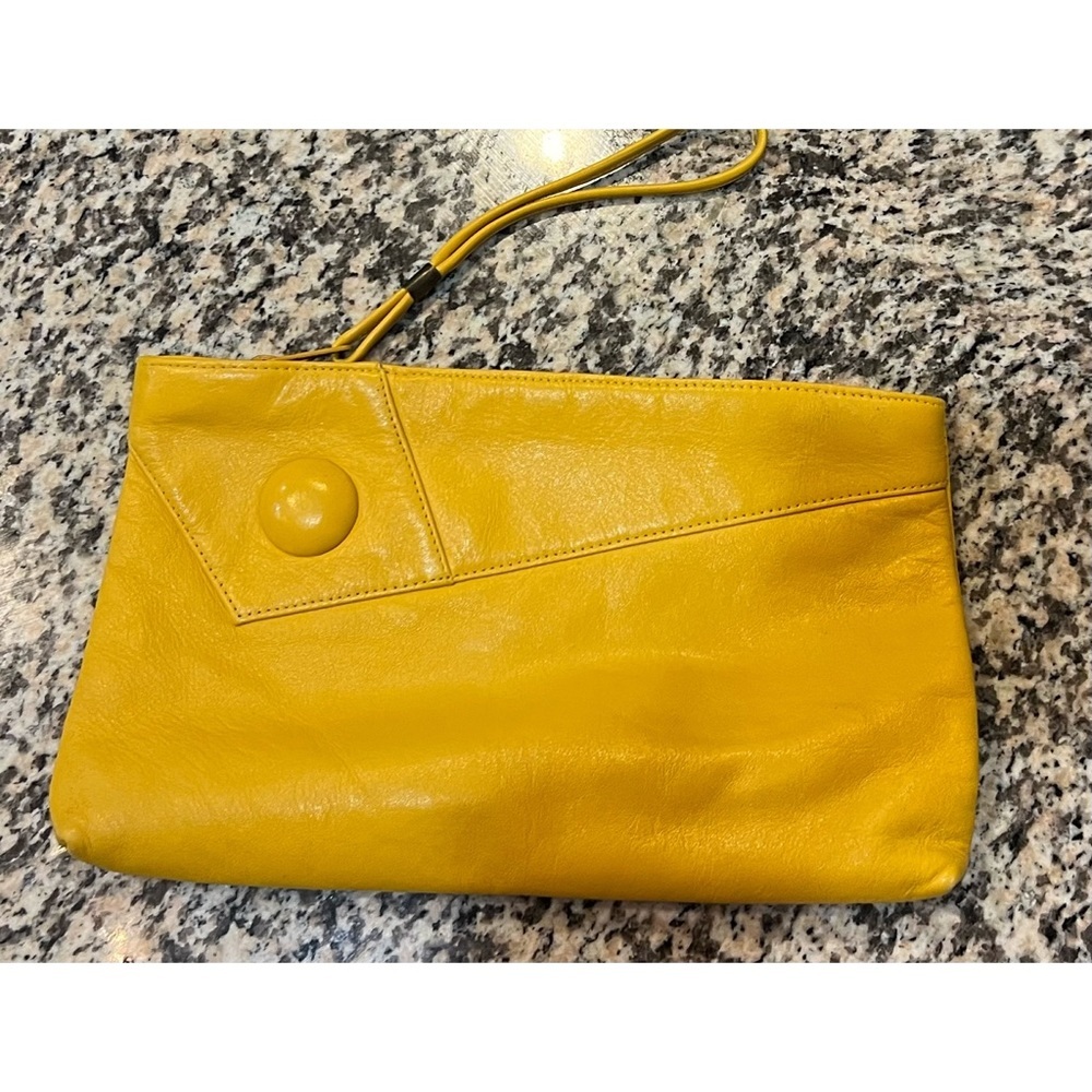 Vintage pleather clutch